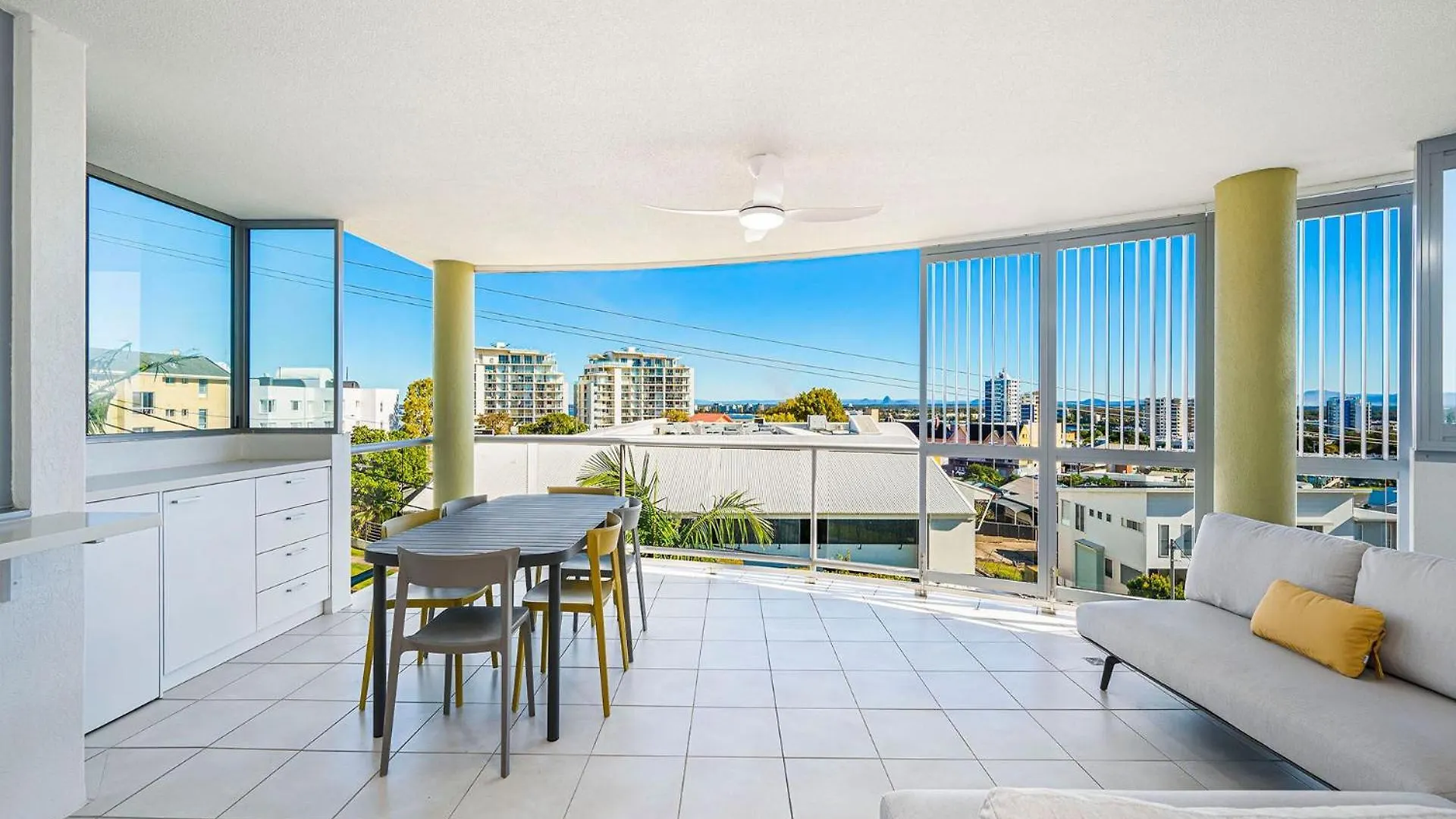 Pinnacles Unit 23 Caloundra Qld